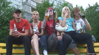 Домашнее видео секса 3 русских девушек и 2 парней